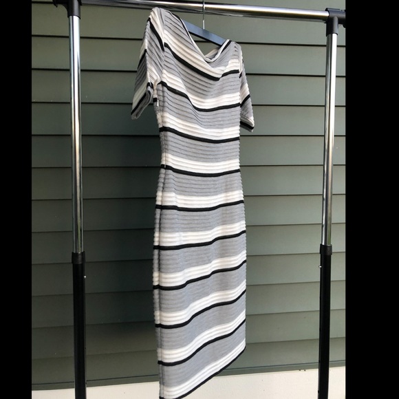 Sleek Maggy London wide-neck striped midi dress, size 4 - Picture 5 of 6